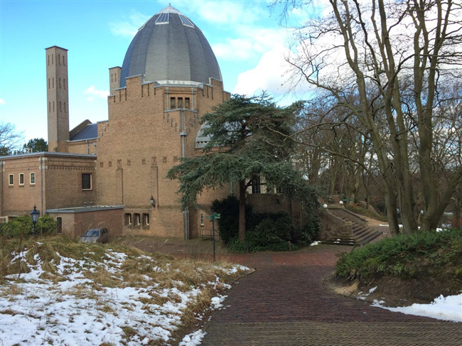 crematorium Westerveld 5
              <br/>
              Niko Koers, 2015-01-31